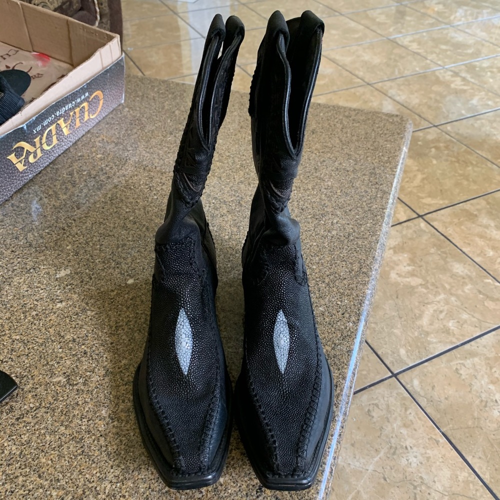 Black stingray boots “original skin”